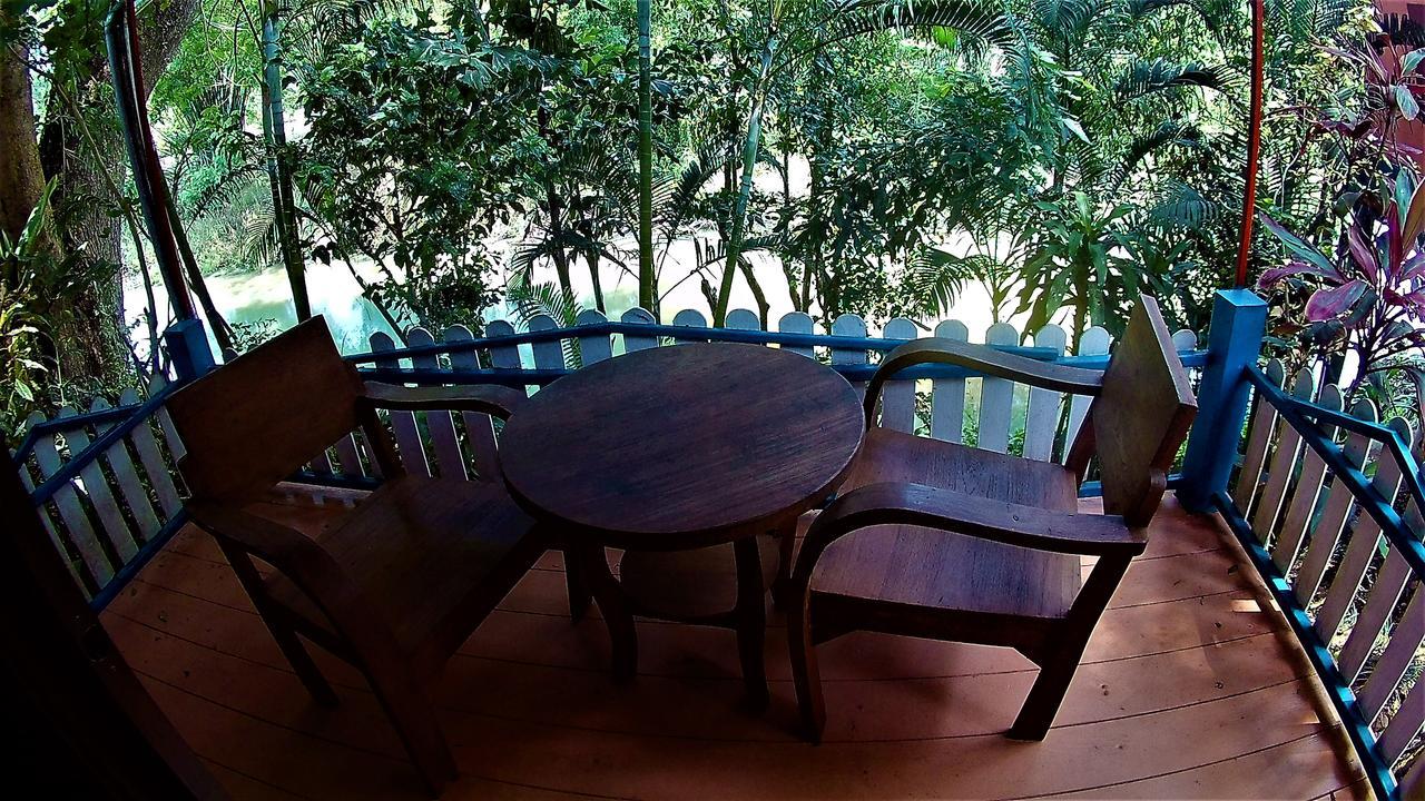 Riverside Ban Cho Lae Ngoại thất bức ảnh